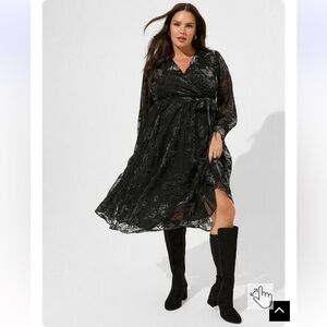 [1X] NWT Torrid Black Long Sleeve Floral Burnout Velour Blouson Maxi Dress